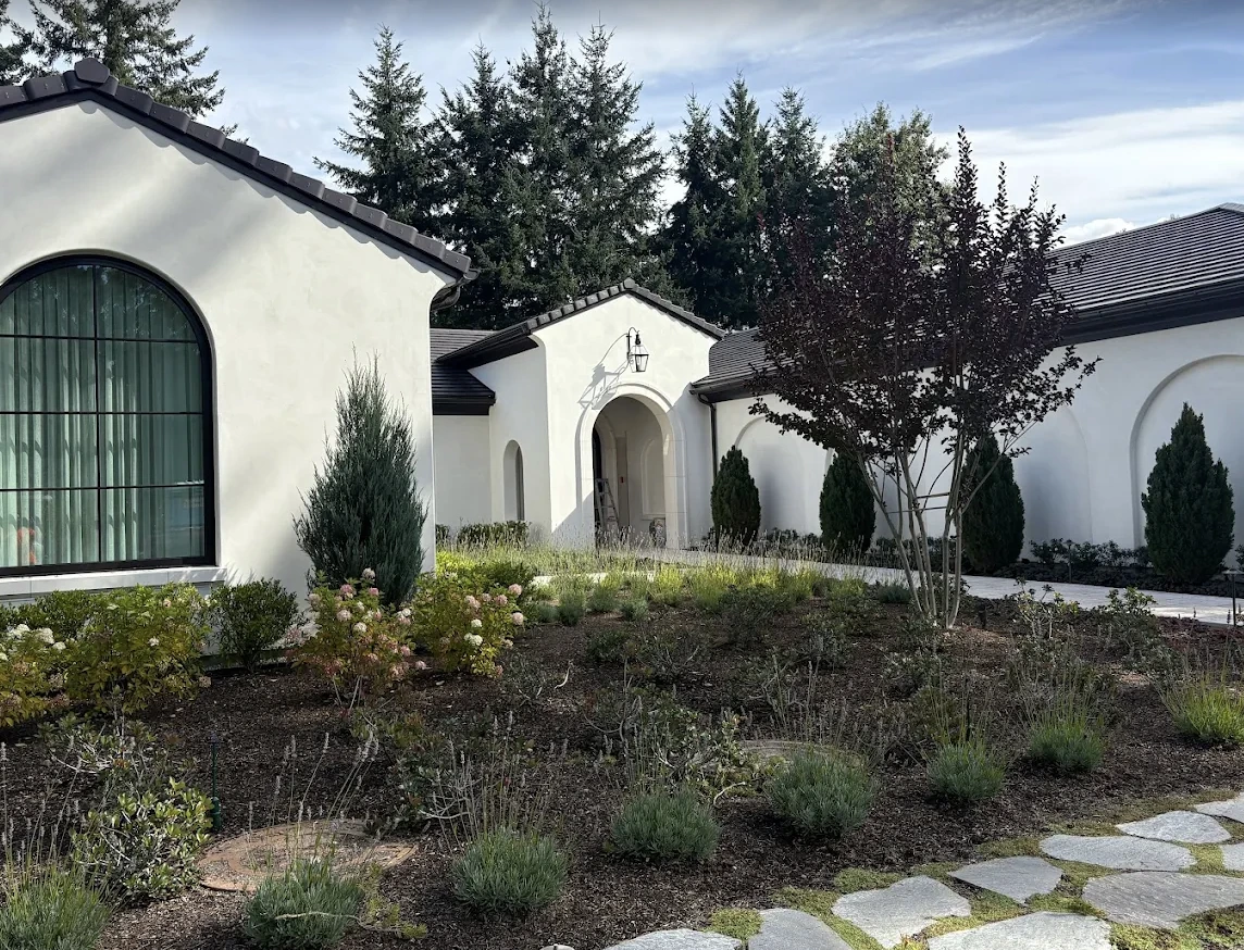 Luxury stucco home in Westlake Hills, TX